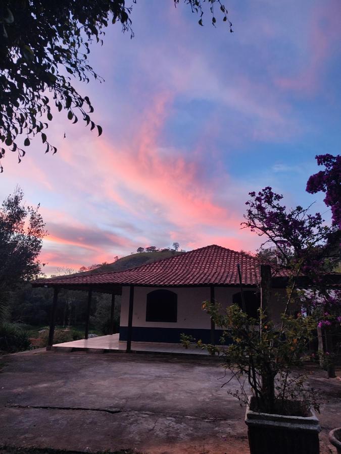 Casa De Campo Com Piscina A 2 Min De Cunha Kültér fotó